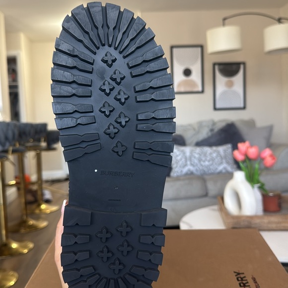 Burberry Women’s Boots - Picture 3 of 5